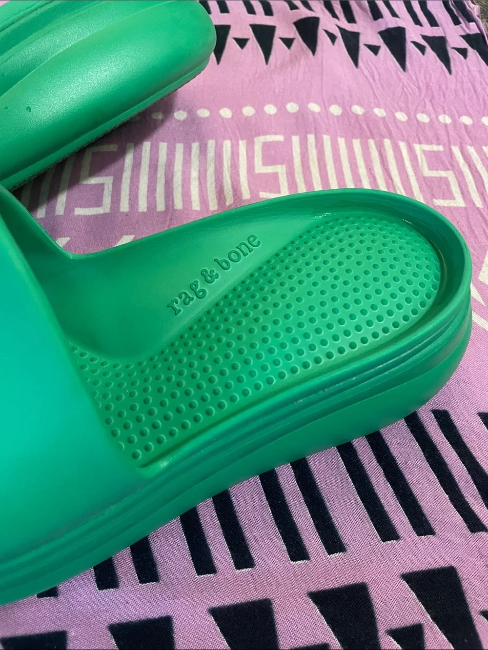 Tag and Bone Bixley sandal in Green